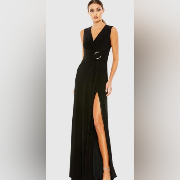 Mac Duggal Draped Side Knot Jersey Gown w/ Rhinestone Ring Black SZ 10 NWT - Picture 2 of 9